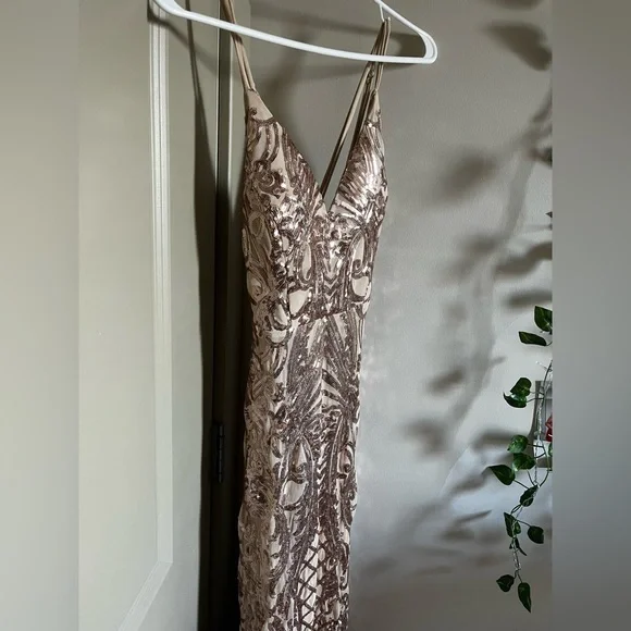 Windsor | Dresses | Long Rose Gold And Cream Gown | Poshmark Windsor | Dresses | Long Rose Gold And Cream Gown | Poshmark